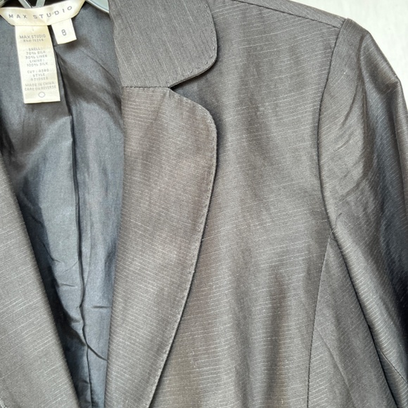 Studio (8 US) silk & linen one-button blazer in black - Picture 5 of 16